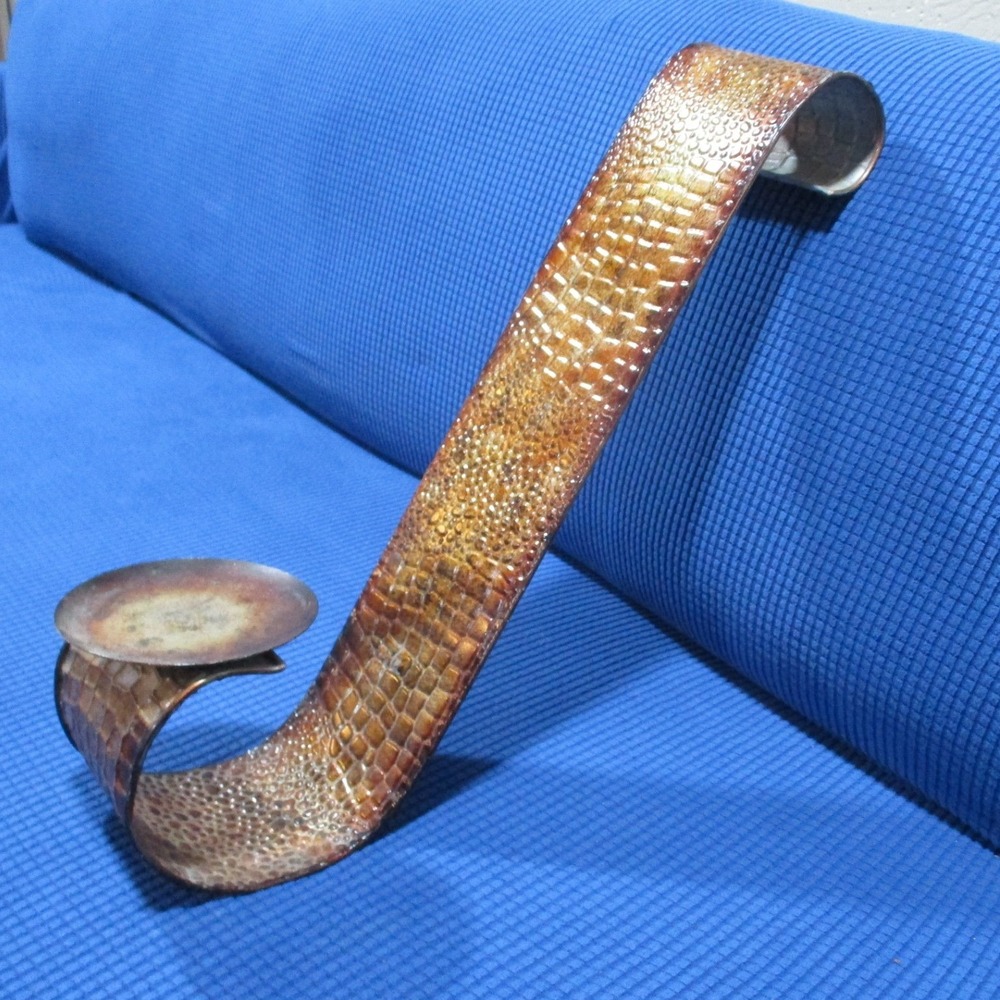 Vintage Embossed Alligator Texture Metal S-Curve Pillar Candle Holder Copper